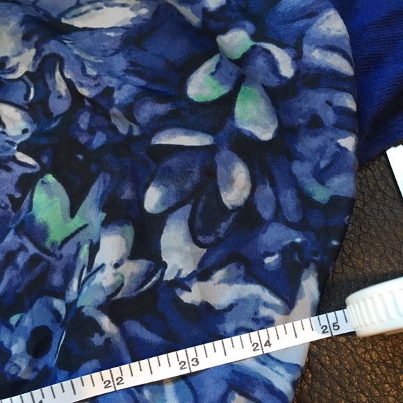 Ann Taylor Loft Beautiful Blouse - Picture 4 of 6